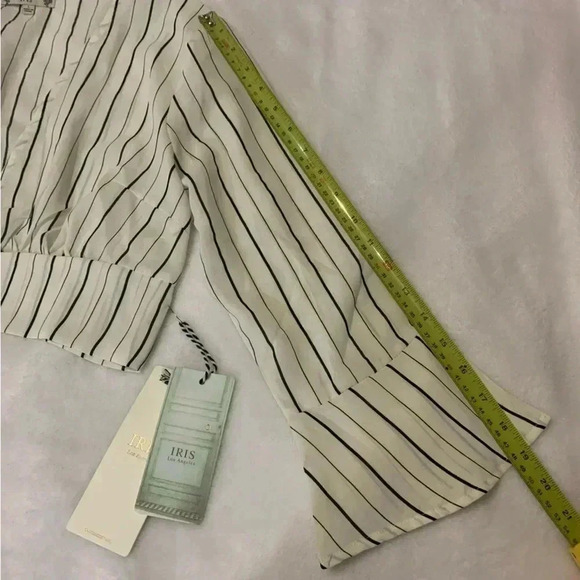 Iris Los Angeles Women's White Black Stripe Plunge Deep V Neck Cropped Top L NWT - Picture 13 of 14